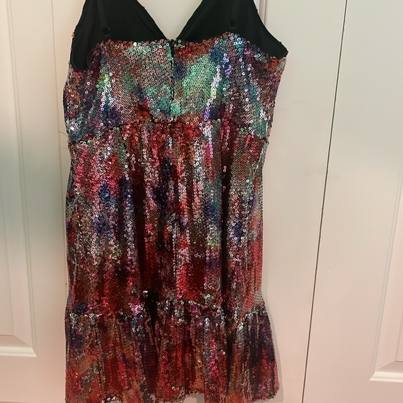Southern Fried Chic multi colored sequin dress NEW medium - Picture 3 of 3